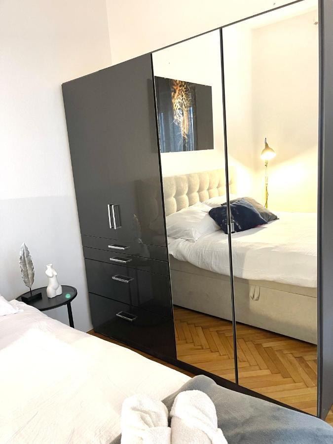Studio Manu Apartamento Split Exterior foto